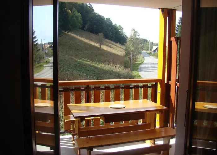 Studio Au Calme Face Aux Montagnes Dans Station De Ski