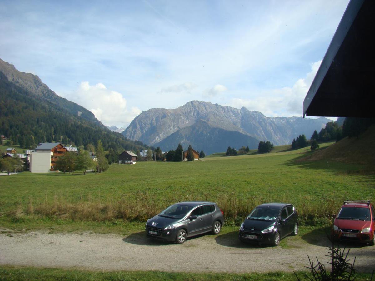 Apartment Au Calme Face Aux Montagnes Dans Station De